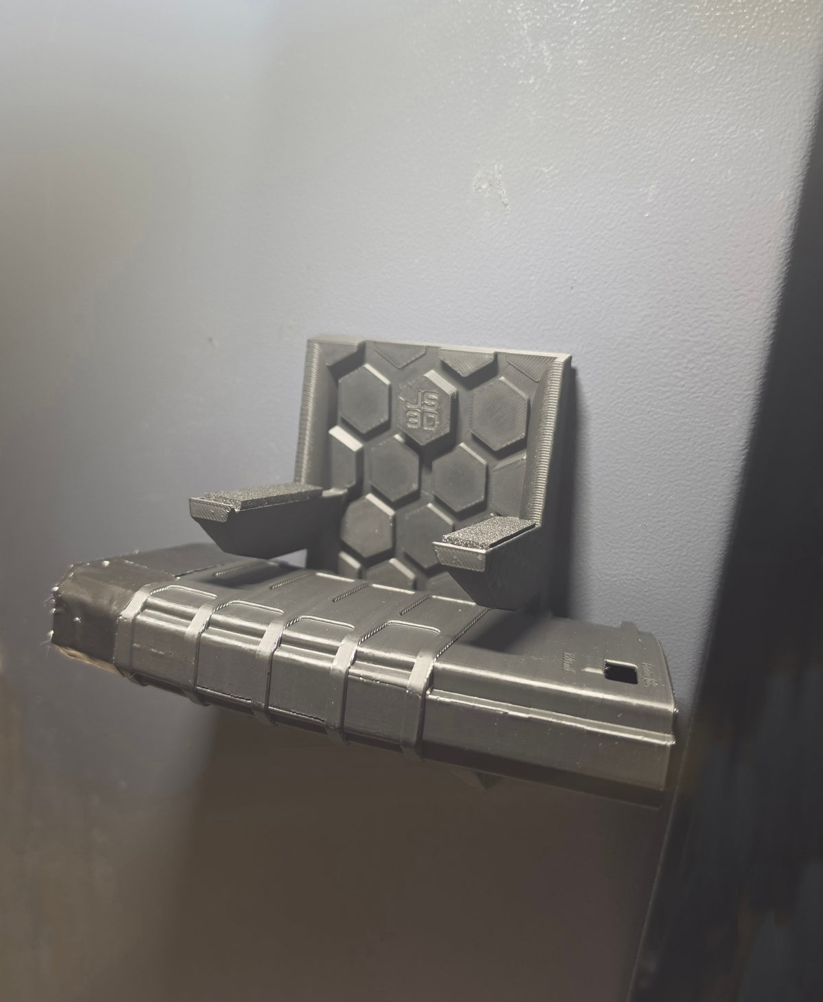 Magazine holders for e.g. Glock, HK, AR-15 etc.